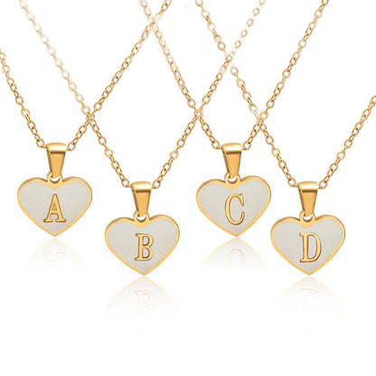 Collier cœur avec lettre personnalisée offert