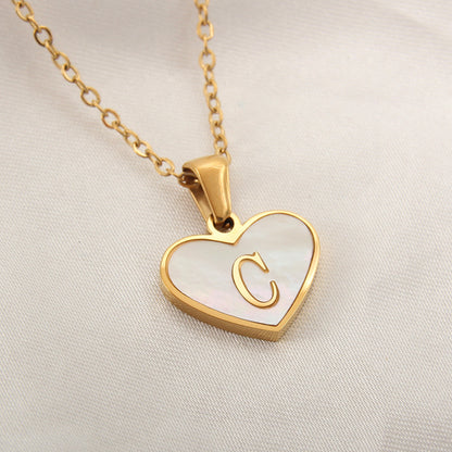 Collier cœur avec lettre personnalisée offert