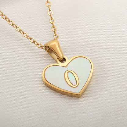 Collier cœur avec lettre personnalisée offert