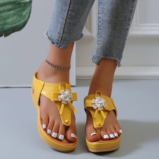 Sandales Fleur & Perle Femme – Élégance Estivale à Talon Compensé