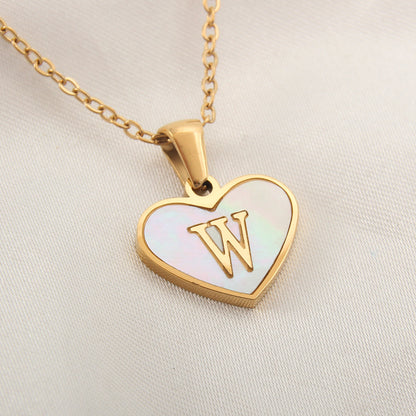 Collier cœur avec lettre personnalisée offert