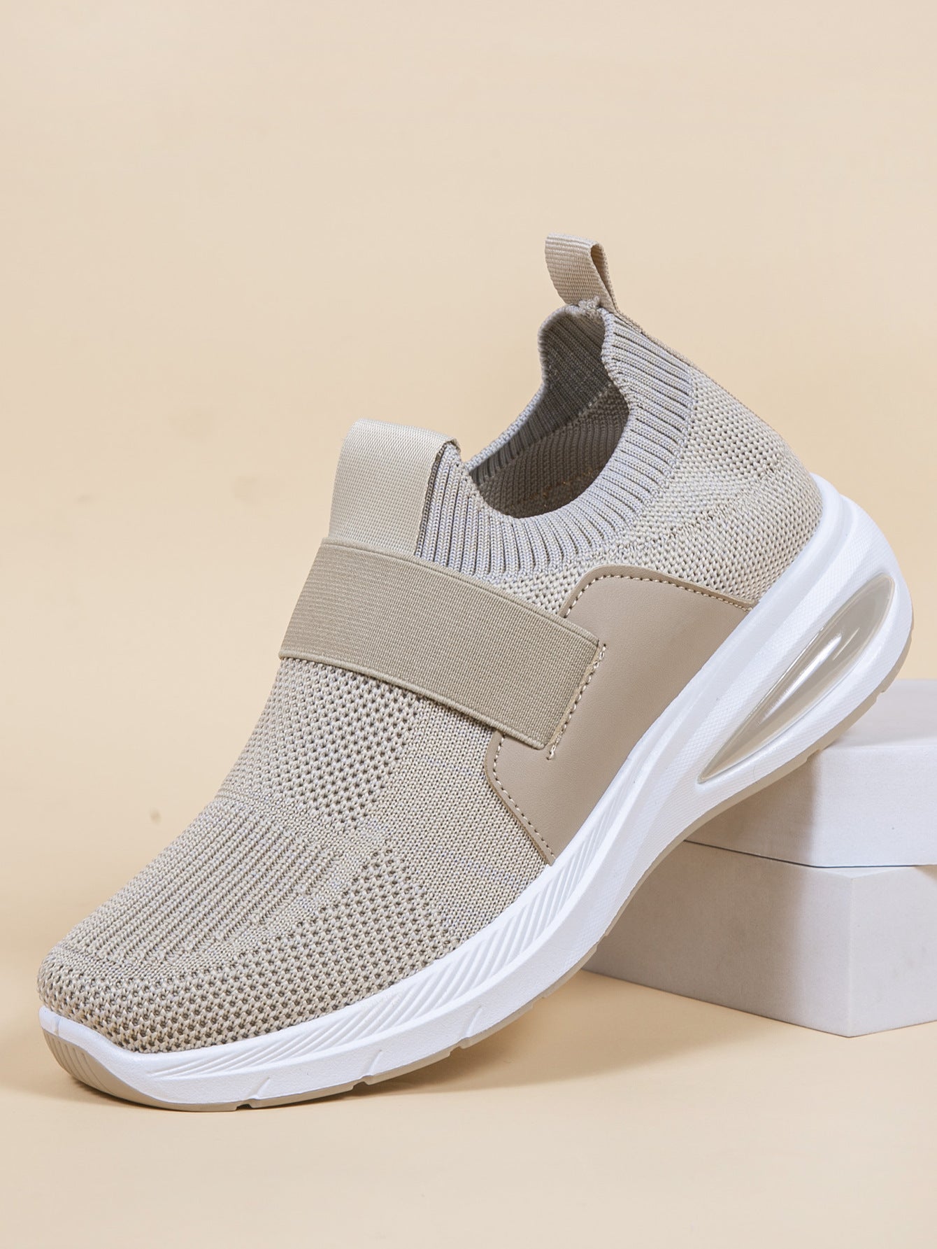 Chaussures de sport décontractées pour femmes en mesh respirant ajouré.