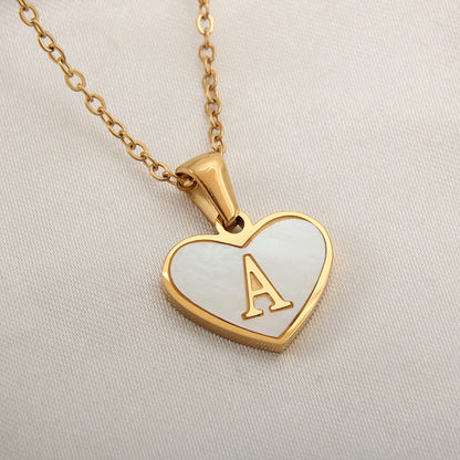 Collier cœur avec lettre personnalisée offert