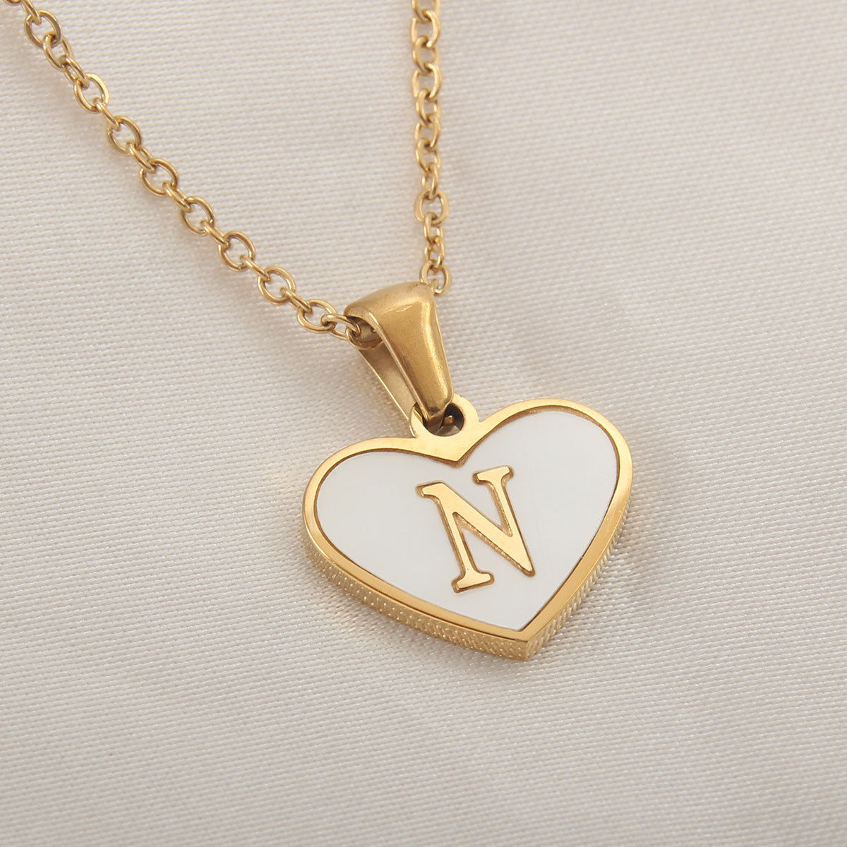 Collier cœur avec lettre personnalisée offert