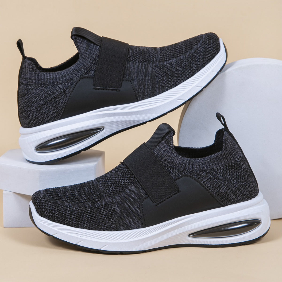 Chaussures de sport décontractées pour femmes en mesh respirant ajouré.